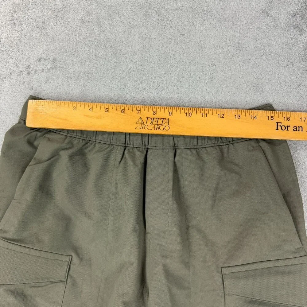 lululemon athletica Men's Olive Green Athletic Cargo Shorts